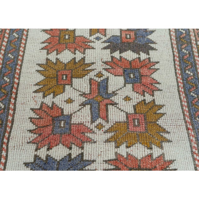 Turkish Vintage Rug 3' x 7'10" #20682 For Sale - Image 4 of 8