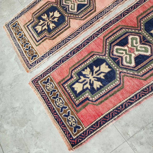 1960s 1960s Traditional Handwoven Turkish Oushak Wool Bath Mats - a Pair For Sale - Image 5 of 9