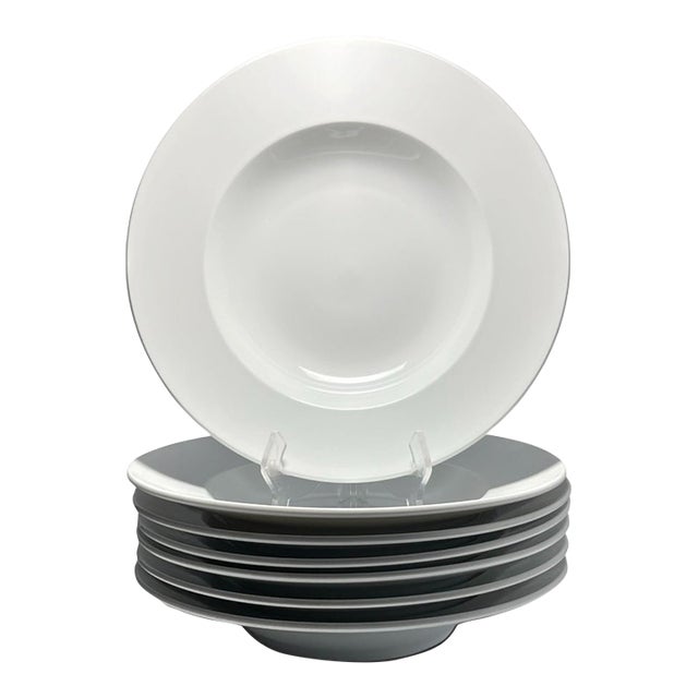 Crate & Barrel "Maison" 7 White Porcelain Large Rim Pasta or All Purpose Bowls For Sale