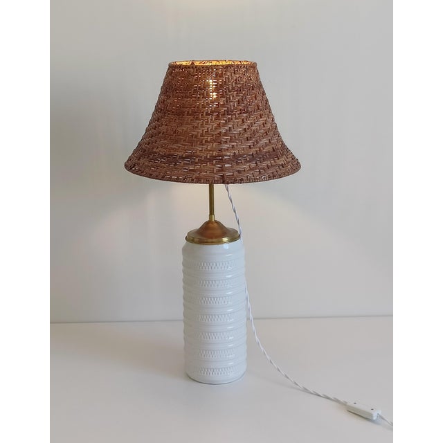 Mid-Century Marbella Style White Ceramic, Brass and Wicker Table Lamp from Carstens Tönnieshof, 1960s For Sale - Image 12 of 15
