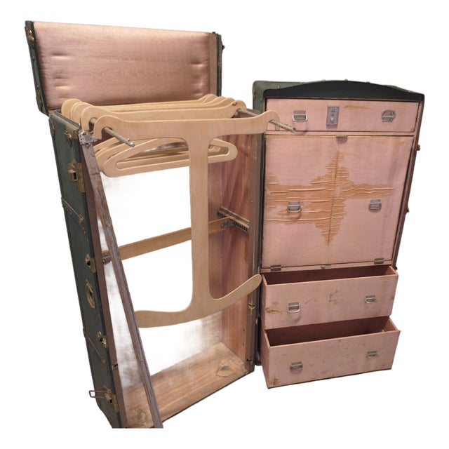 French Fitted Steamer Trunk, 1900 For Sale