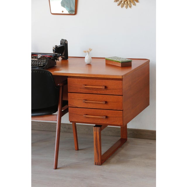 Freestanding Scandinavian Desk in Teak from Dyrlund, 1960s For Sale - Image 11 of 18