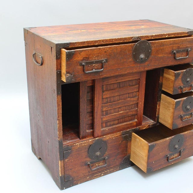 19th Century Japanese Edo Tansu Storage Chest For Sale - Image 9 of 18