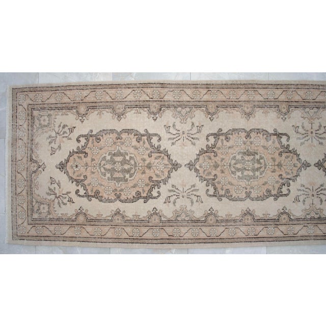 Beige Hand-Knotted Earth Tones Turkish Runner Rug Faded Colors Low Pile Hallway Decor - 2'9″x 12'7″ For Sale - Image 8 of 10