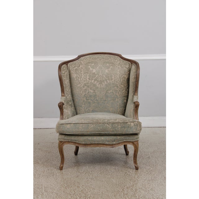 French Louis XV Style 3 Piece Upholstered Chaise Lounge Chair Set For Sale - Image 3 of 18