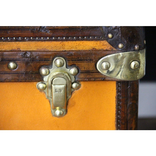Louis Vuitton Antique Cabin Trunk in Orange Canvas from Louis Vuitton, 1900s For Sale - Image 4 of 18