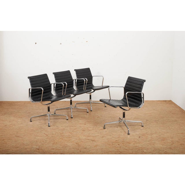 Swivel Chair EA 104 in Chrome-Plated Aluminum and Black Leather Upholstery by Ray and Charles Eames for Vitra, 1958 For Sale - Image 9 of 18