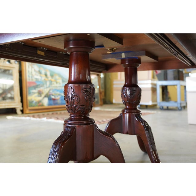 English Regency Matchbook Flame Mahogany Satinwood Inlay Extension Dining Table For Sale In Los Angeles - Image 6 of 7