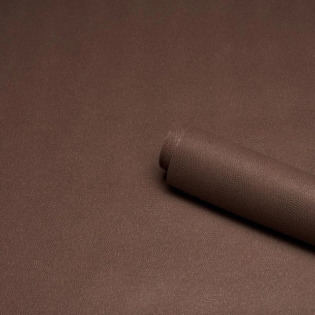 With its subtle colorations and embossed scales, this fabulous faux-snakeskin wallpaper combines the allure of the real...