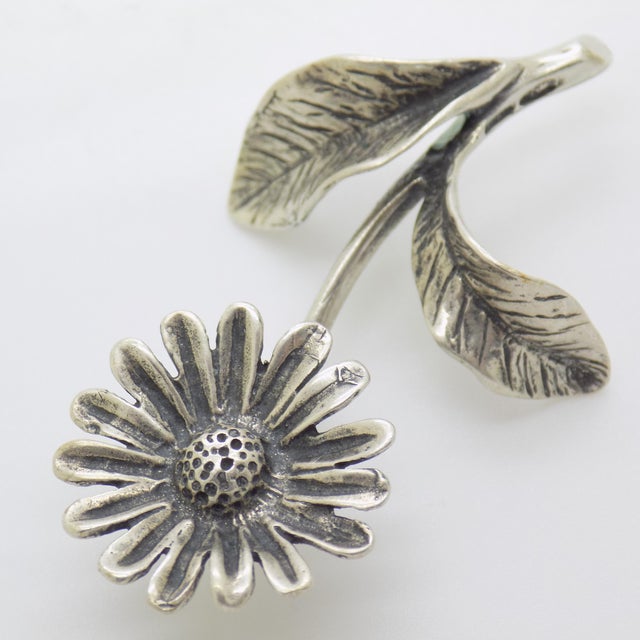1970s Vintage Italian Handmade Genuine Silver Daisy Flower Dollhouse Figurine, 1970s For Sale - Image 5 of 13