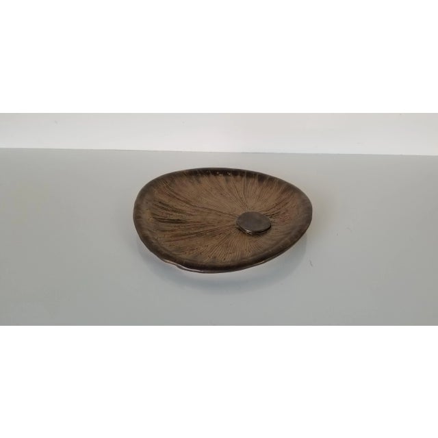 Brown 80s Vintage Handcrafted Free-Form Decorative Art Pottery Dish For Sale - Image 8 of 10