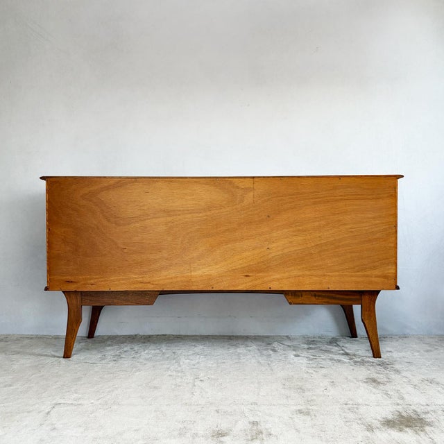 Figured Walnut Sideboard by Alfred Cox, 1960s For Sale - Image 15 of 16