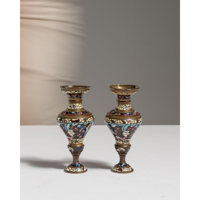 Metal Pair of 20th Century Blue Chinese Cloisonné Vases For Sale - Image 7 of 15