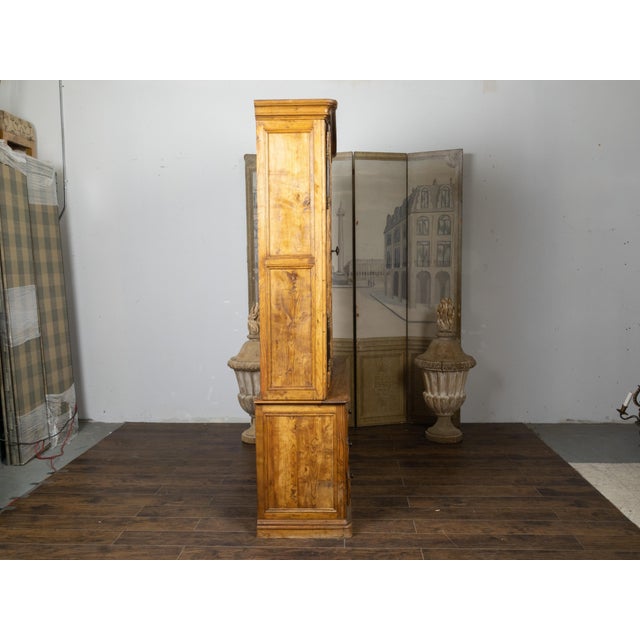 French Chapeau de Gendarme 19th Century Carved Elm Cabinet with Glass Doors For Sale - Image 9 of 12