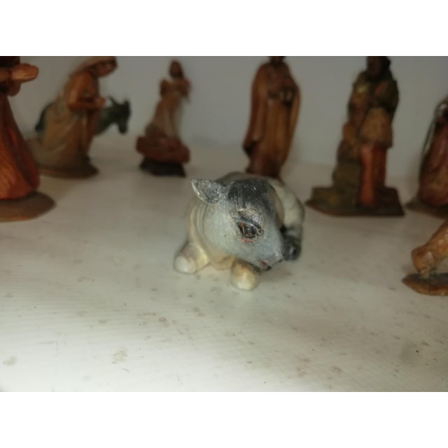 1950s Wooden Nativity Scene by Karl Kuolt for Anri Val Gardena, Italy, 1950s, Set of 17, Set of 17 For Sale - Image 5 of 18