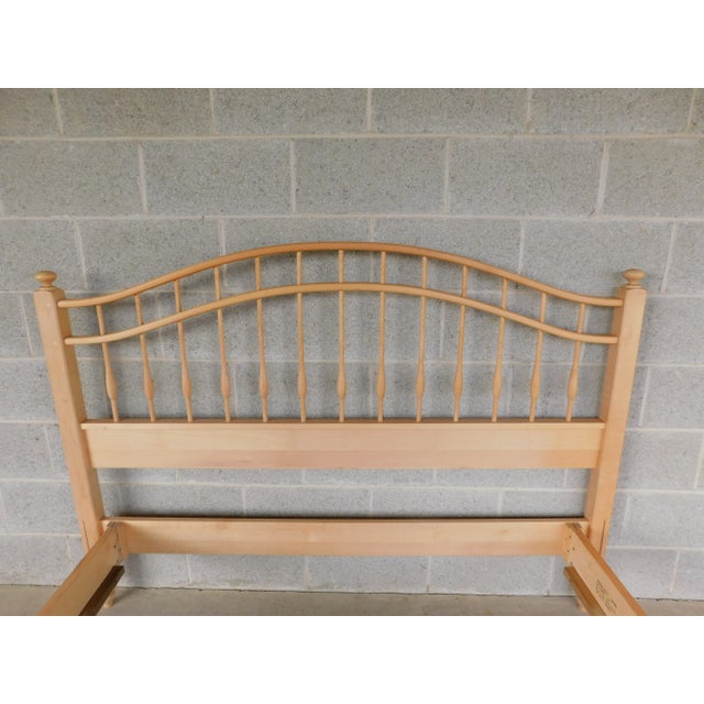 Moosehead Furniture Shaker Style Maple Full Size Bed | Chairish