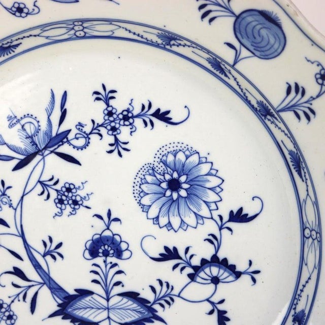 Meissen Porcelain Antique Meissen Porcelain Charger With Onion Pattern C1900 For Sale - Image 4 of 7