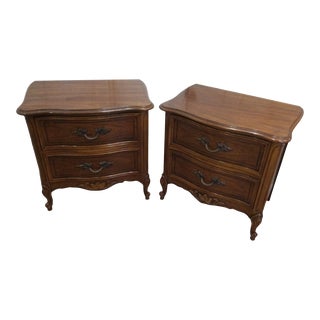 1970s Set of 2 Vintage Dixie French Provincial Nightstands For Sale