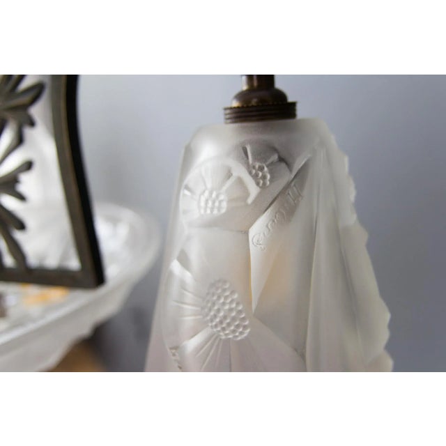 Gray Frosted Glass & Bronze Chandelier by Francis Hubens for Verrerie D'Art Degué, 1930s For Sale - Image 8 of 18