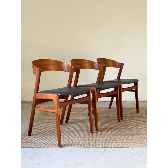 Danish Teak Dining Chairs attributed to Erik Kirkegaard for Høng Stole, 1960s, Set of 6 For Sale - Image 15 of 18