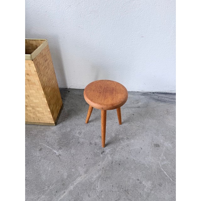 1960s Golden Oak Tripod Stool, 1960s For Sale - Image 5 of 15