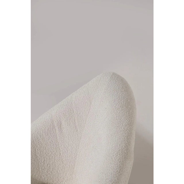 Set of French Leaf-Shaped Bouclé Armchairs, 1960s For Sale - Image 6 of 7