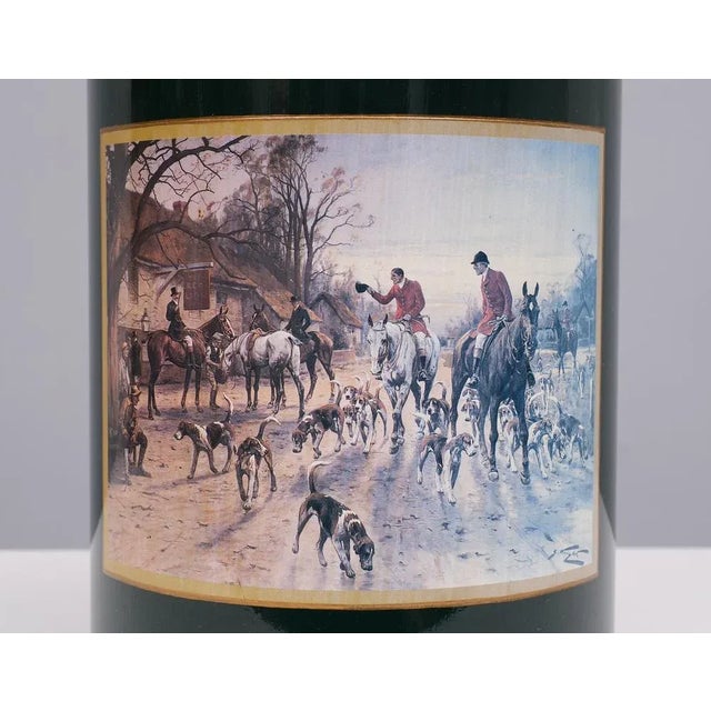 Very nice Metal waste basket in racing Green and comes with a typical English Fox Hunting Lithograph. Very good condition.