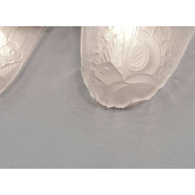 Hettier Vincent & Hanots French Art Deco Floral Frosted Glass Wall Sconces 1930s - Set of 4 For Sale - Image 9 of 13