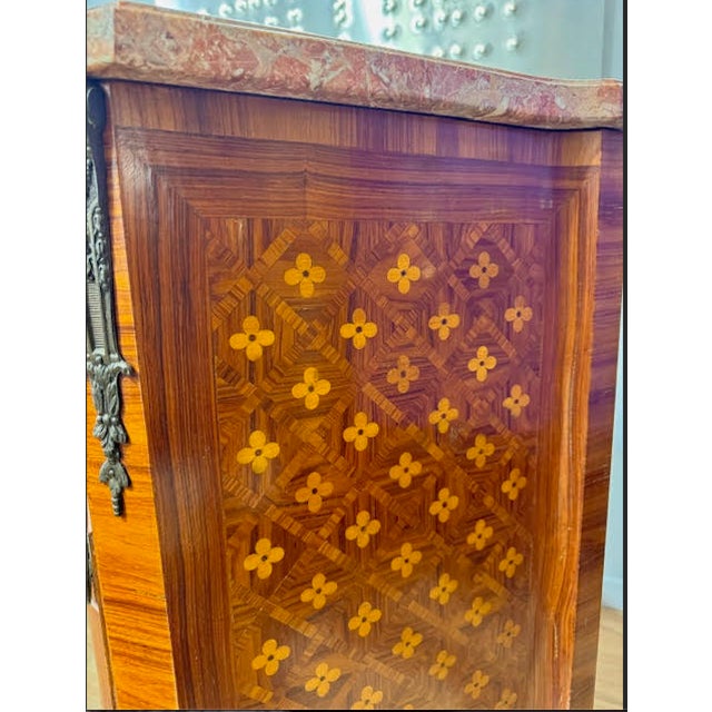 18th-Century Chest of Drawers, 1700s For Sale - Image 10 of 13