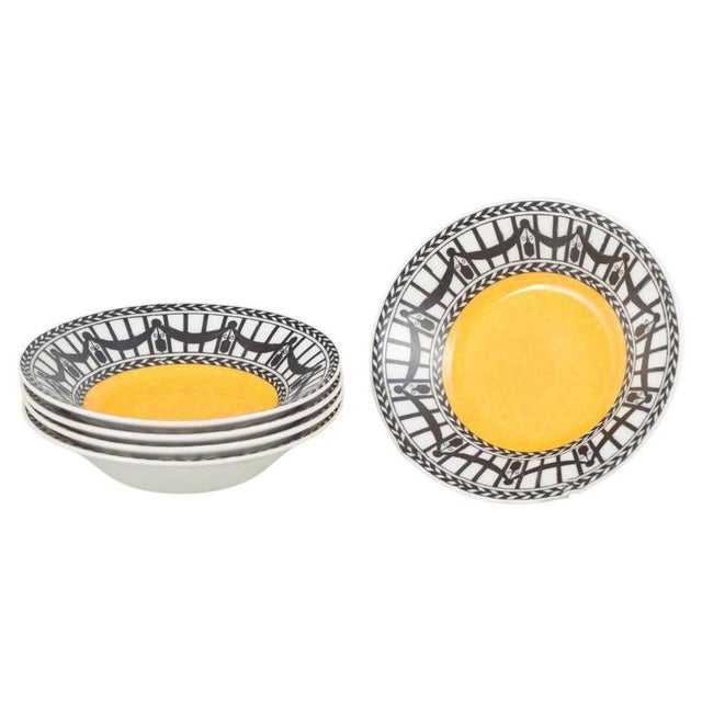 1920s Faience Bowls with Yellow Centre and Decorative Border from Royal Worcester, 1920s, Set of 5 For Sale - Image 5 of 5