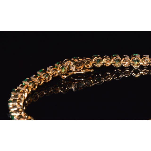 Late 20th Century Certified Natural 4.90Cts vs F Diamond Emerald 18k Solid Gold Tennis Bracelet For Sale - Image 13 of 16