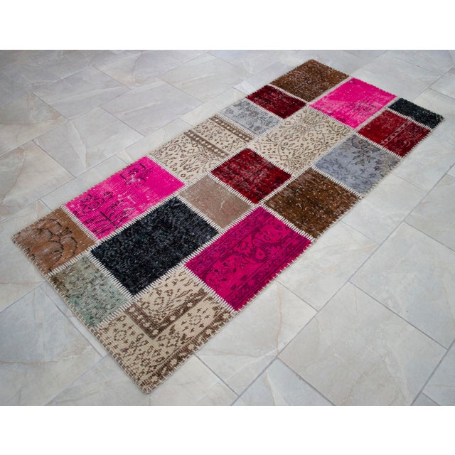 Hand-Knotted Turkish Rug Handstitched Vibrant Pink & Red Floor Art Room Decor - 2'11" X 6'5" For Sale - Image 17 of 18