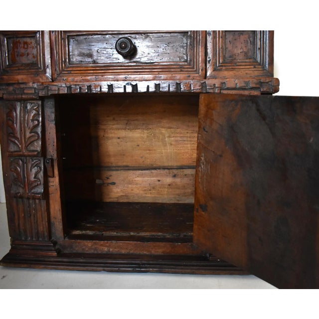 Late 16th to Early 17th-Century Italian Walnut Credenzino Cabinet For Sale - Image 11 of 13