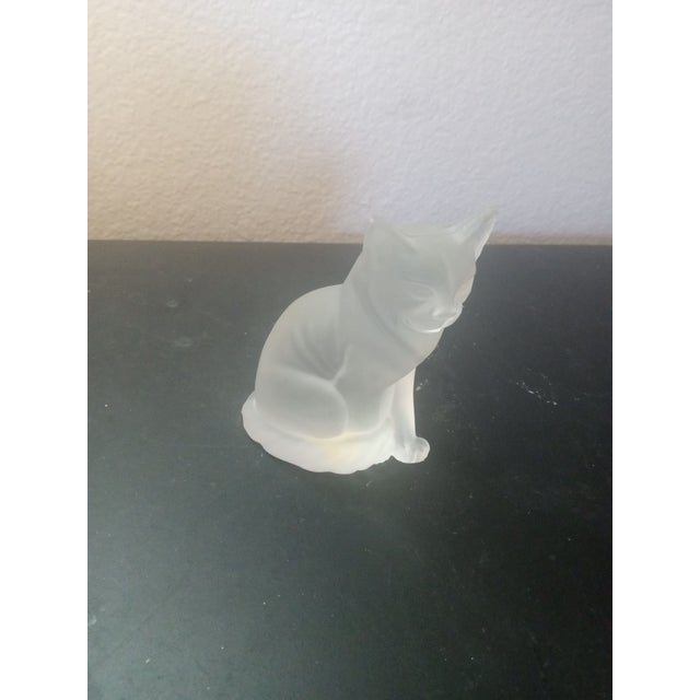 EXQUISITE Marked KB Satin Glass Made in Italy 4" Cat Figurine This exquisite 4" cat figurine is a must-have for any...