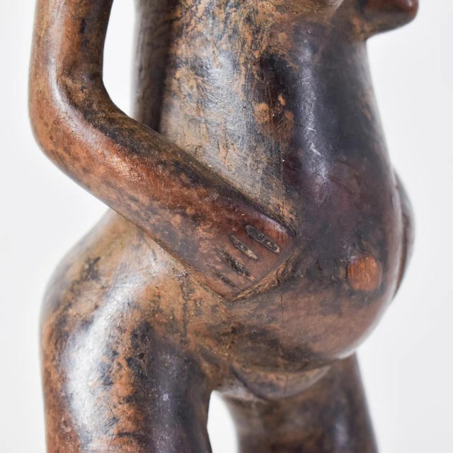 Early 20th Century Nyamwezi Pregnant Mother Mwana Hiti Figure Tanzania For Sale - Image 9 of 10