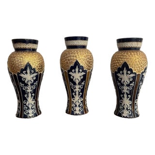 Garniture of Antique Vases from Royal Doulton, 1900, Set of 3 For Sale