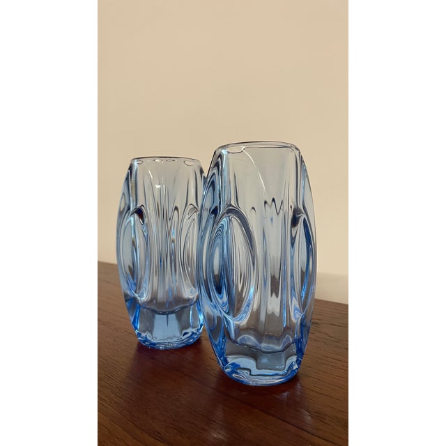 Blue Mid-Century Czech Blue Glass Vases attributed to Rudolf Schrötter for Rosice, 1960s, Set of 2 For Sale - Image 8 of 11