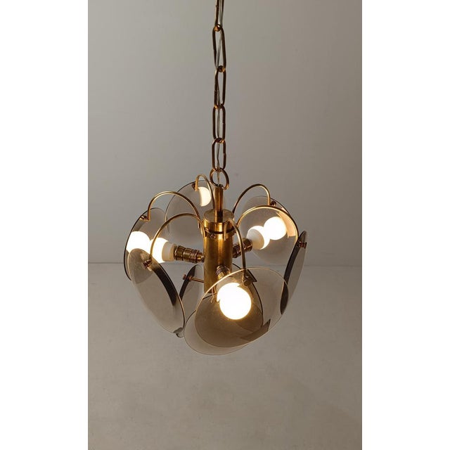 Vintage Chandelier in Brass with Smoked Bevelled Glass Discs from Sciolari, Italy, 1970s For Sale - Image 17 of 18