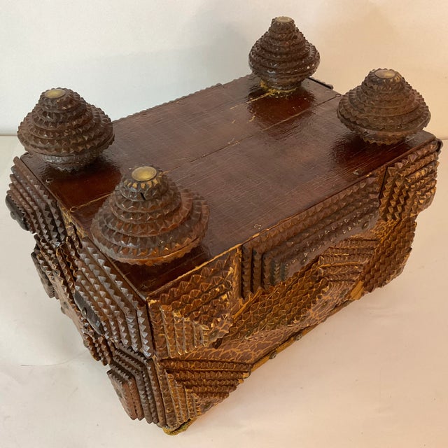 Early 20th Century Folk Art Americana Tramp Art Star Design Ottoman Footstool. For Sale - Image 6 of 12