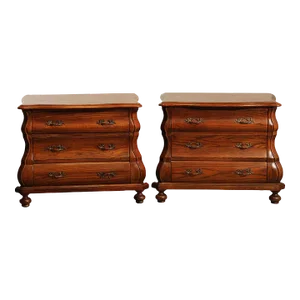 Hekman Baroque Style Pair of Oak Bombe Chest Nightstands