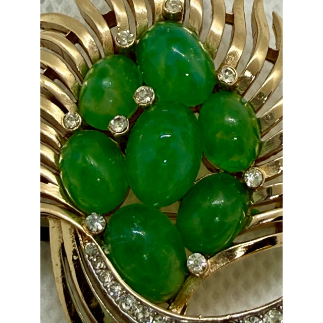 Hollywood Regency Crown Trifari Original Hangtags Jewels of India Alfred Philippe Brooch Printemps For Sale - Image 3 of 8