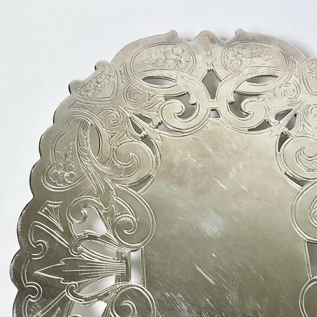 Mid 20th Century Neoclassical Hollywood Regency Traditional Wallace Silverplate Trivet. For Sale - Image 6 of 9