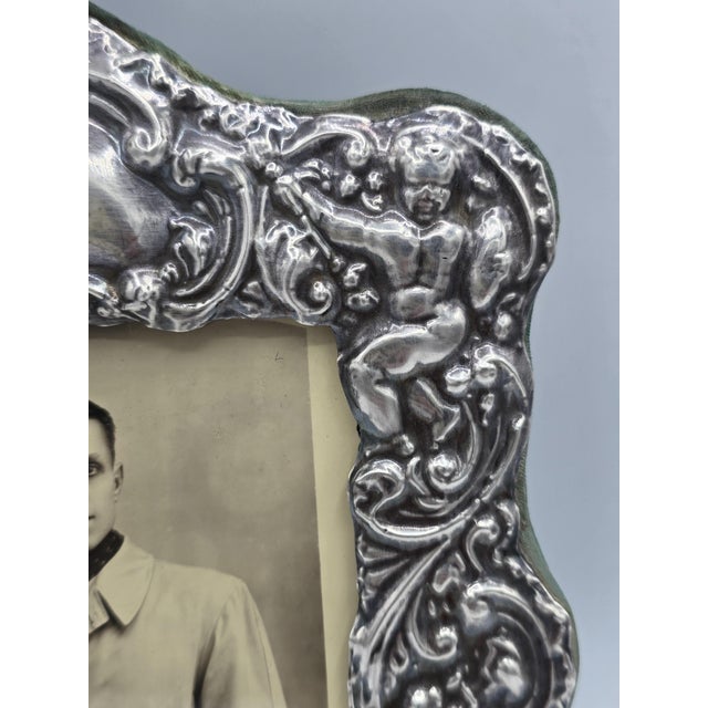Early 20th Century English 925 Sterling Silver Photo Frame with Putti, London, 1905 For Sale - Image 5 of 9