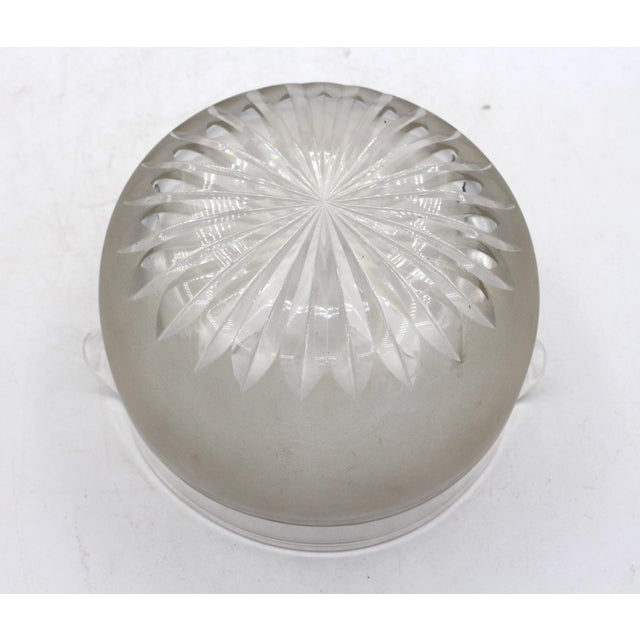 Victorian Circa 1840 English Glass Wine Rinser For Sale - Image 3 of 4