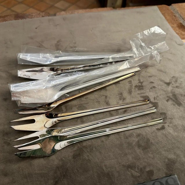 1990s Set of Two Minimalist Silverware Designed by Lino Sabattini For Sale - Image 9 of 10