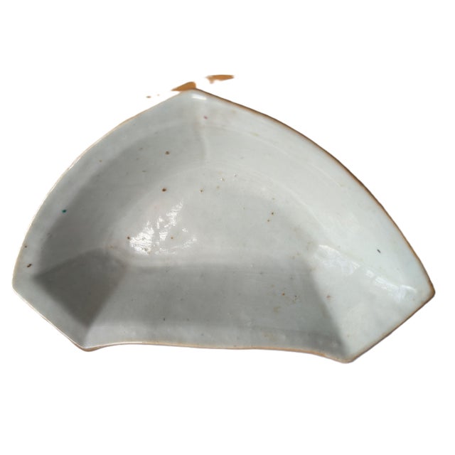 Antique Chinese Bat Shaped Qianjiang Hand Painted Bowl (Late Qing) For Sale - Image 13 of 13