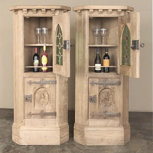 Gothic Pair Rustic Gothic Revival Oak Corner Wine Cabinets ~ Vitrines For Sale - Image 3 of 17
