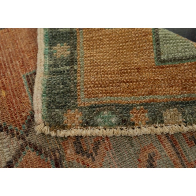 Turkish Mini Rug Oriental Hand Knotted Vintage Rug 1'6" x 3'1" #21235 For Sale In Houston - Image 6 of 8