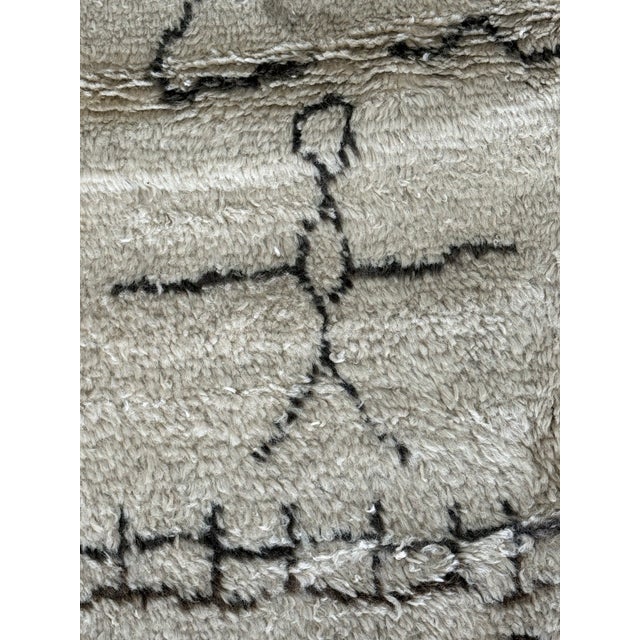 Ivory 9ft X 12 Ft Moroccan/Beni Ourain–Style Area Rug For Sale - Image 8 of 12