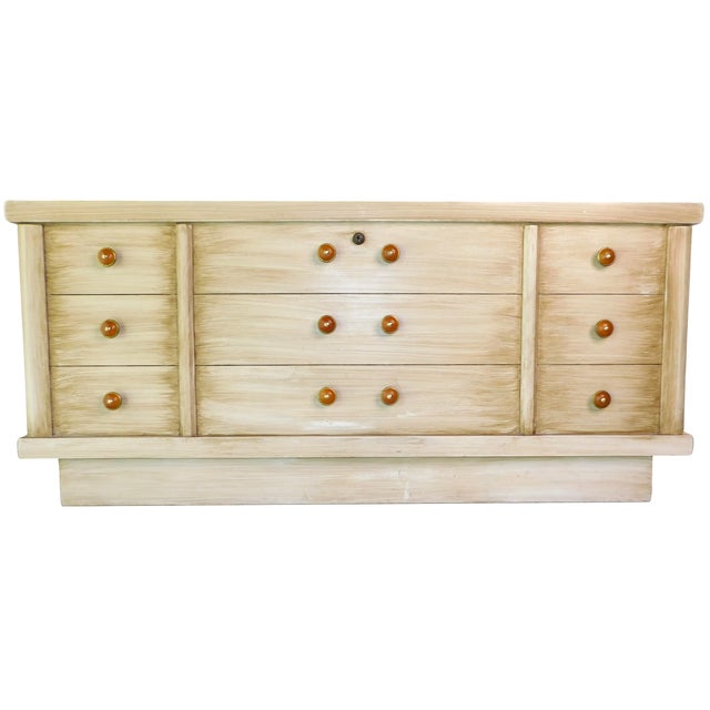 Altavista Lane 1957 Vintage Mid-Century Modern Lane Blonde Oak Veneer Cedar Chest ~ Lock Removed ~ For Sale - Image 4 of 17